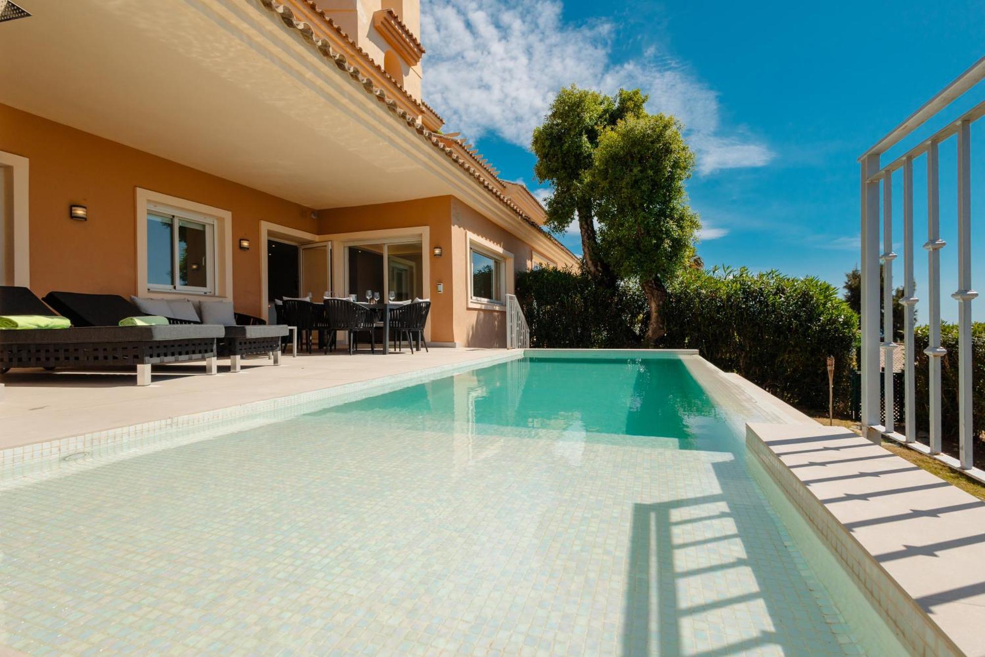 Private Heatable Infinity Pool With Sea Views In La Mairena, Marbella Apartman Sitio de Calahonda Kültér fotó